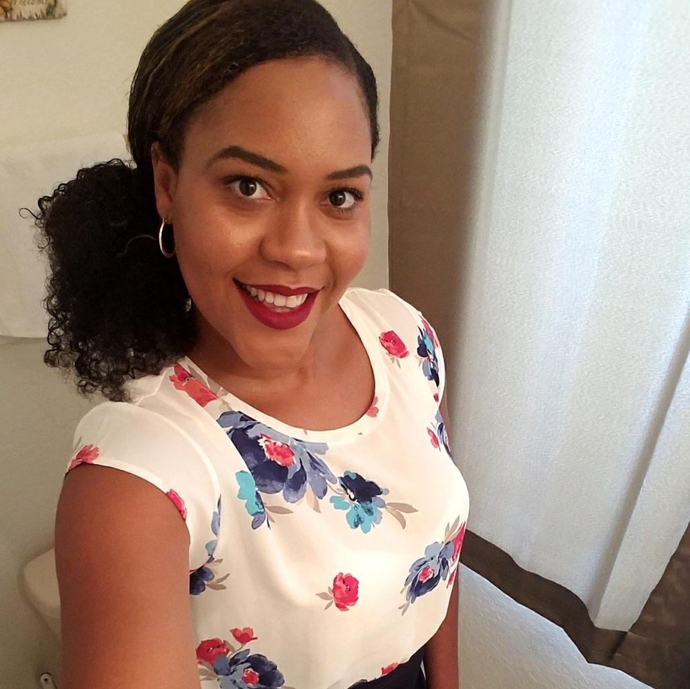 Meet your Posher, Nadine